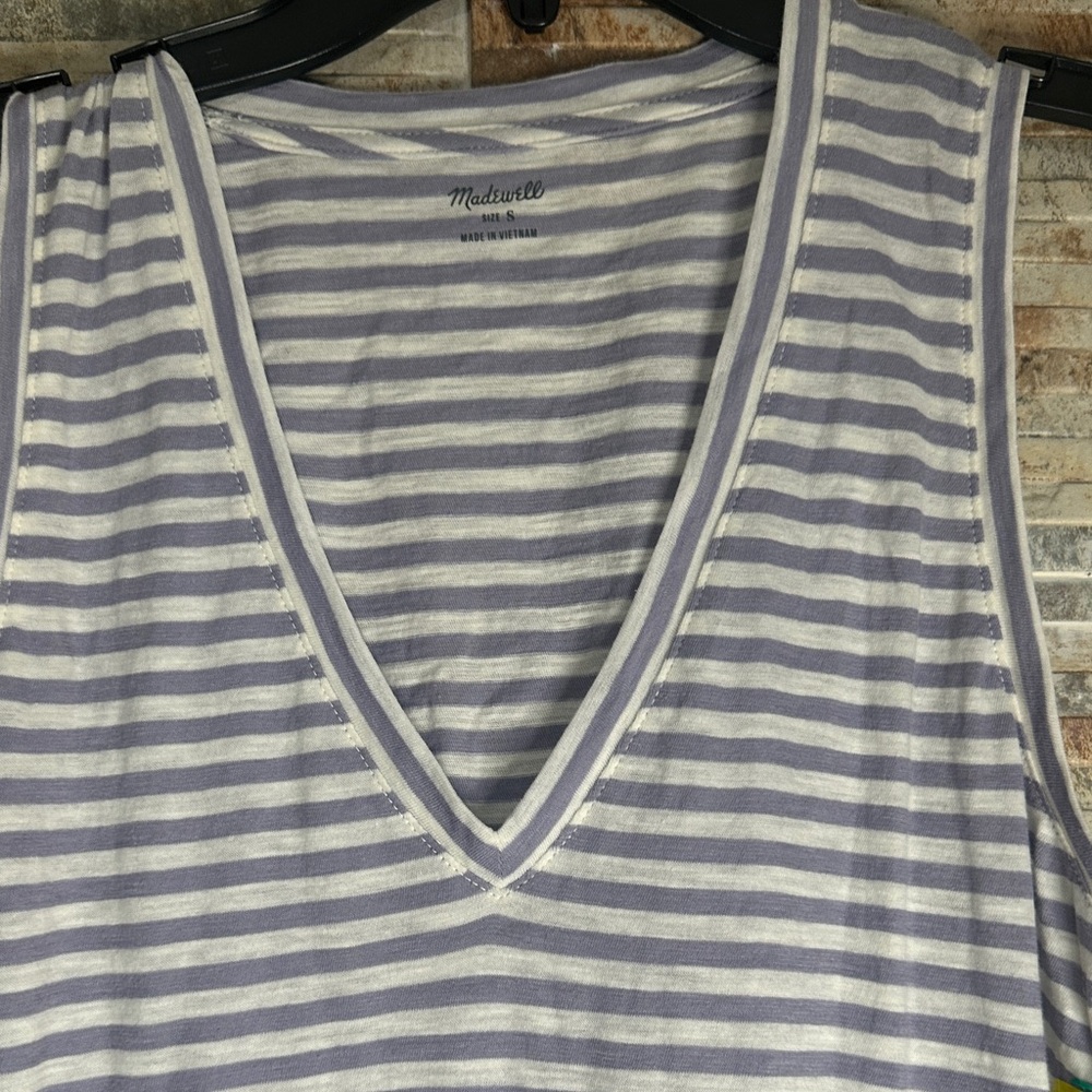 Madewell V-Neck Striped Muscle Tee in Gray and White - Picture 2 of 3